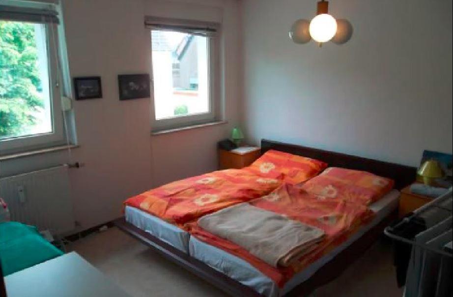 Duesseldorf - Separates, Privates Zimmer Exterior photo