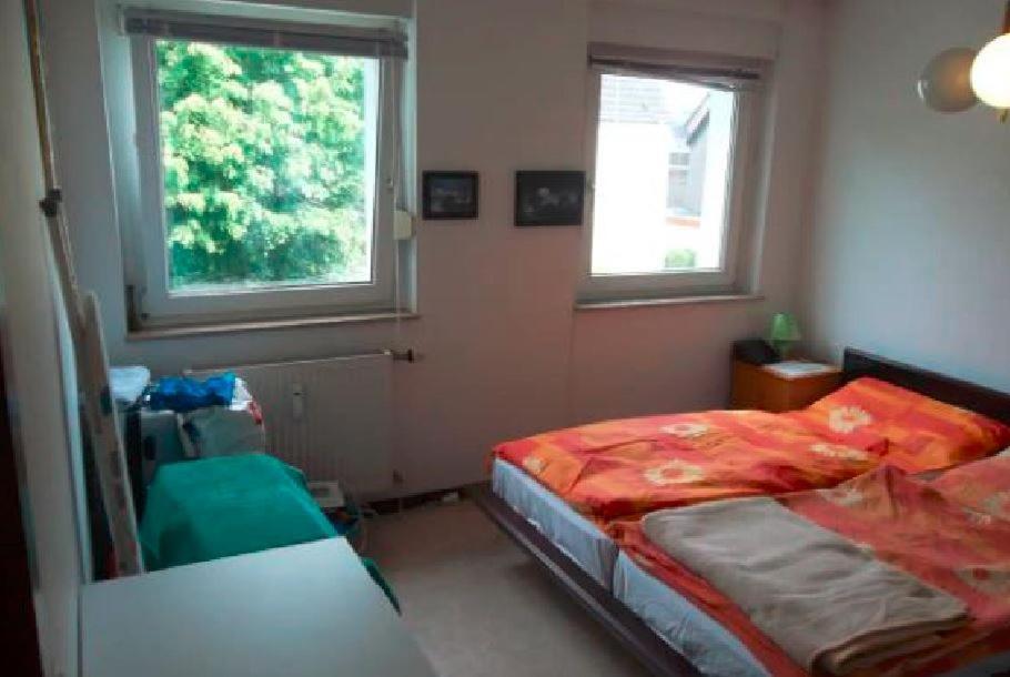 Duesseldorf - Separates, Privates Zimmer Exterior photo